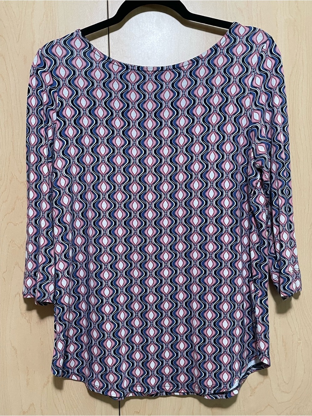 Women's Pink & Navy Geometric Long-Sleeve Boatneck Top